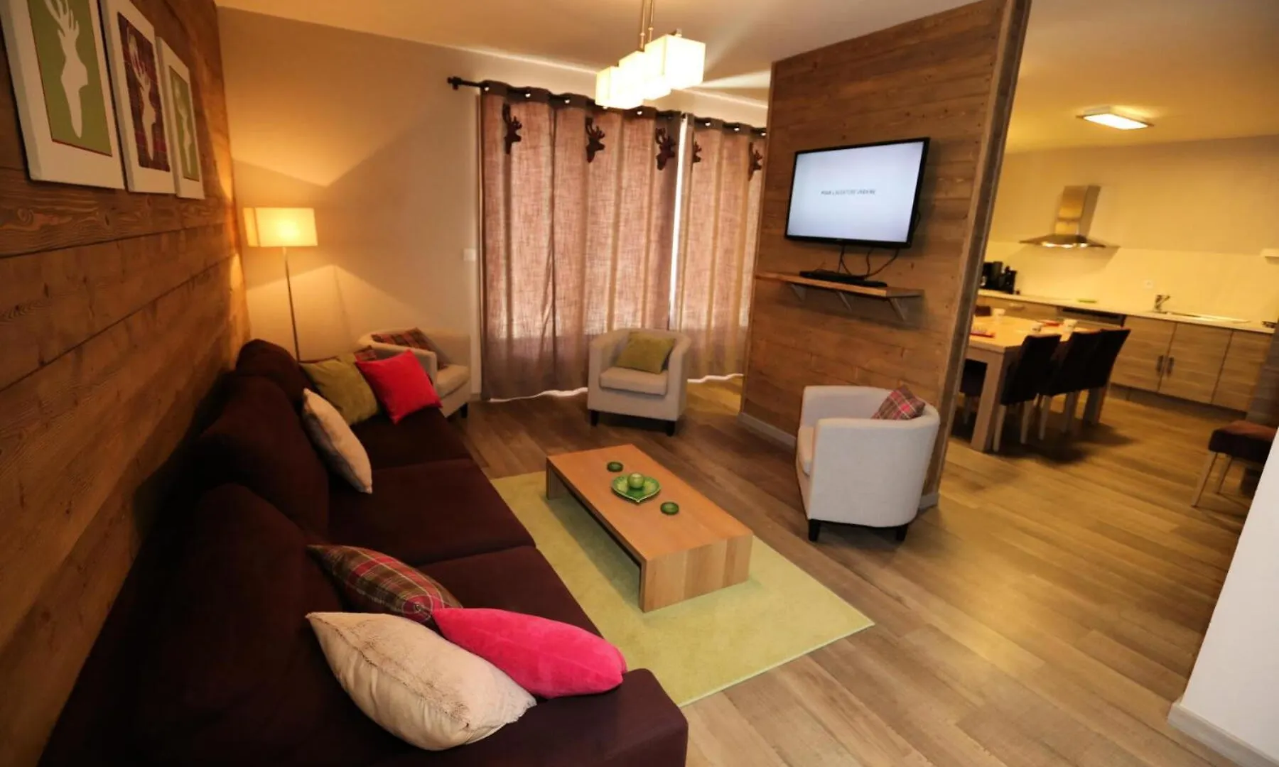 Les Chalets D'Adrien - 4 Pieces 8 Personnes Expose Ouest Mae-8744 Valloire 0*,  France